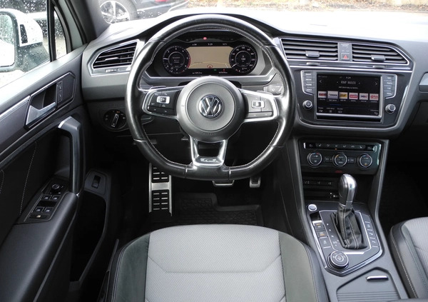 Volkswagen Tiguan cena 119998 przebieg: 147000, rok produkcji 2017 z Krośniewice małe 277